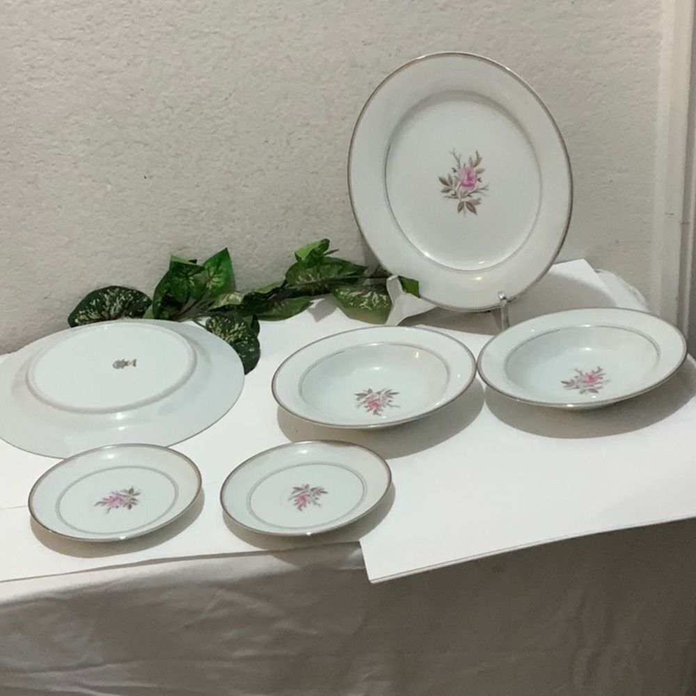Noritake 5794 "Roanne" Set 2 dinner 2 Soup/Salad Bowls 2 saucers JAPAN G4